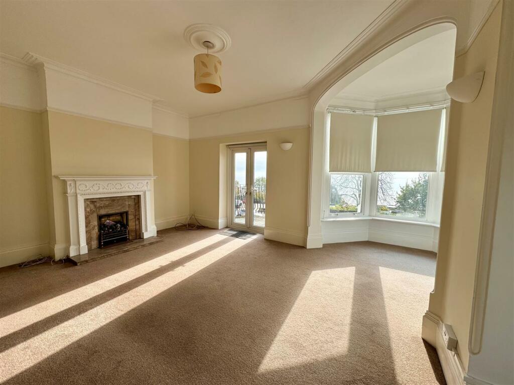Living Room.jpg