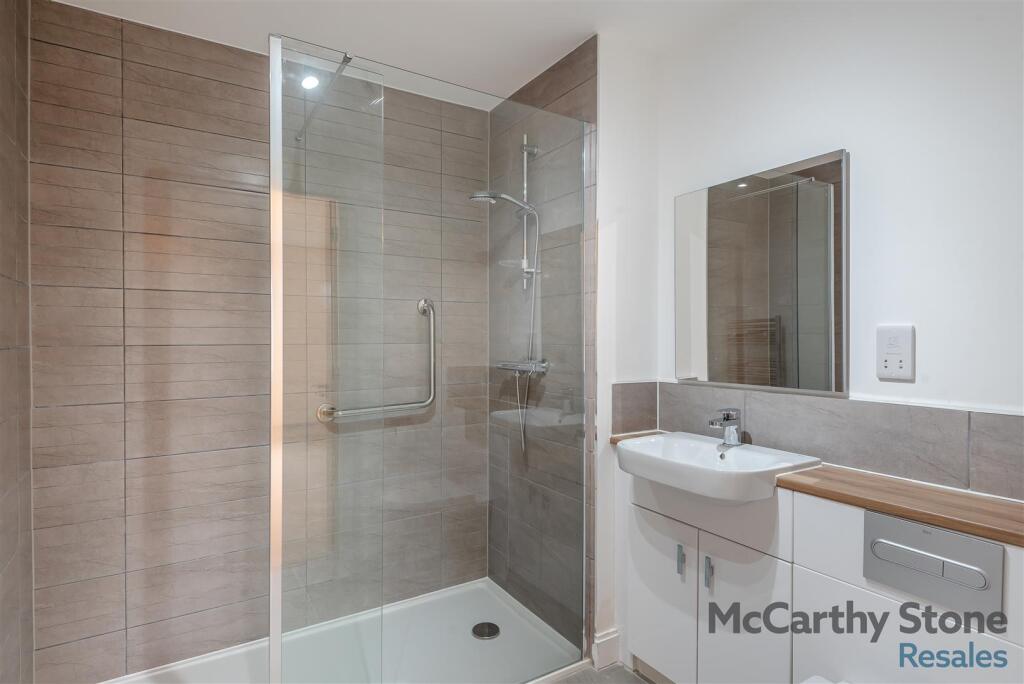 8639233-interior14.jpg