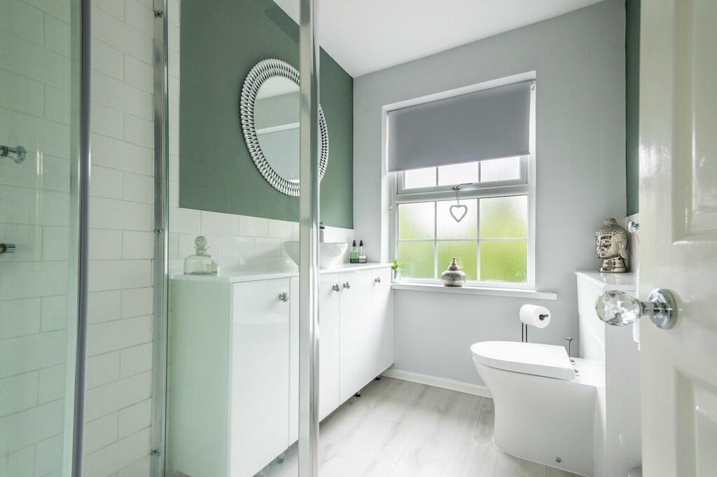 8 Higham Road, Ga...