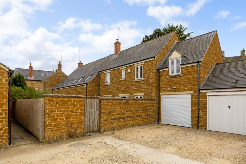 96106_6-Long-Wall...