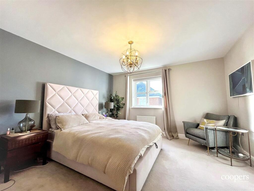 Bedroom 3 (3).jpg