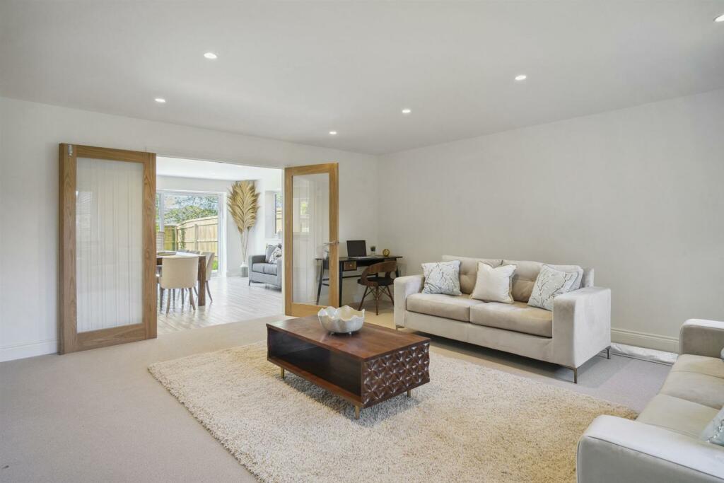 69764 4_5 Farm Court (8)_low.jpg