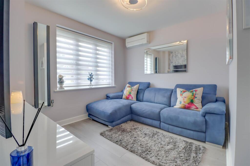 16 MAPLE LANE WICKFORD-18.jpg
