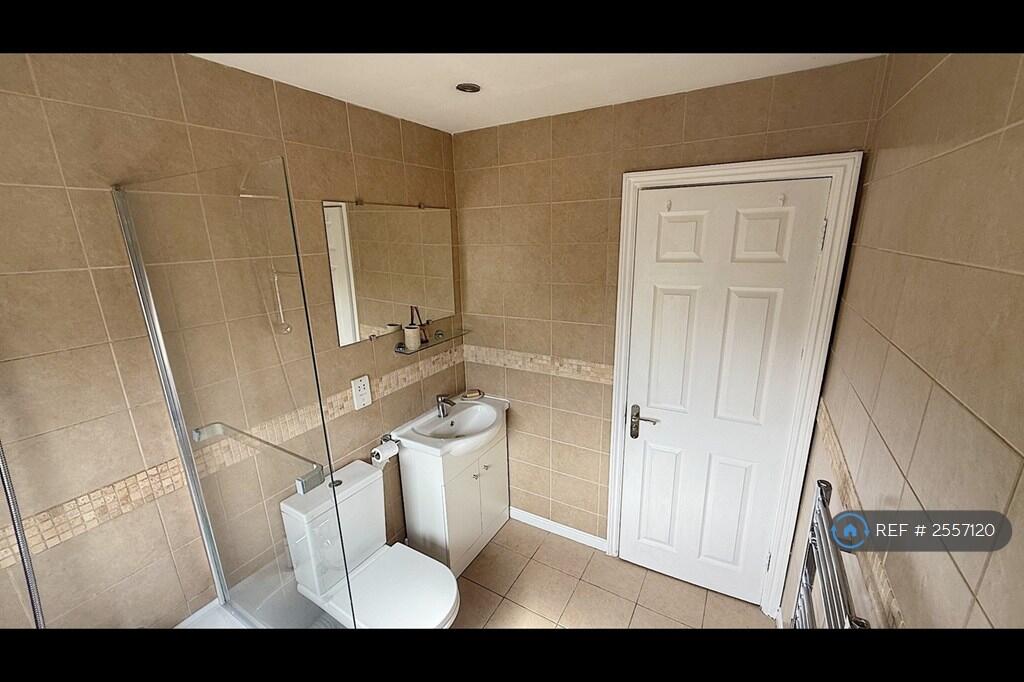 Bathroom To Rear 