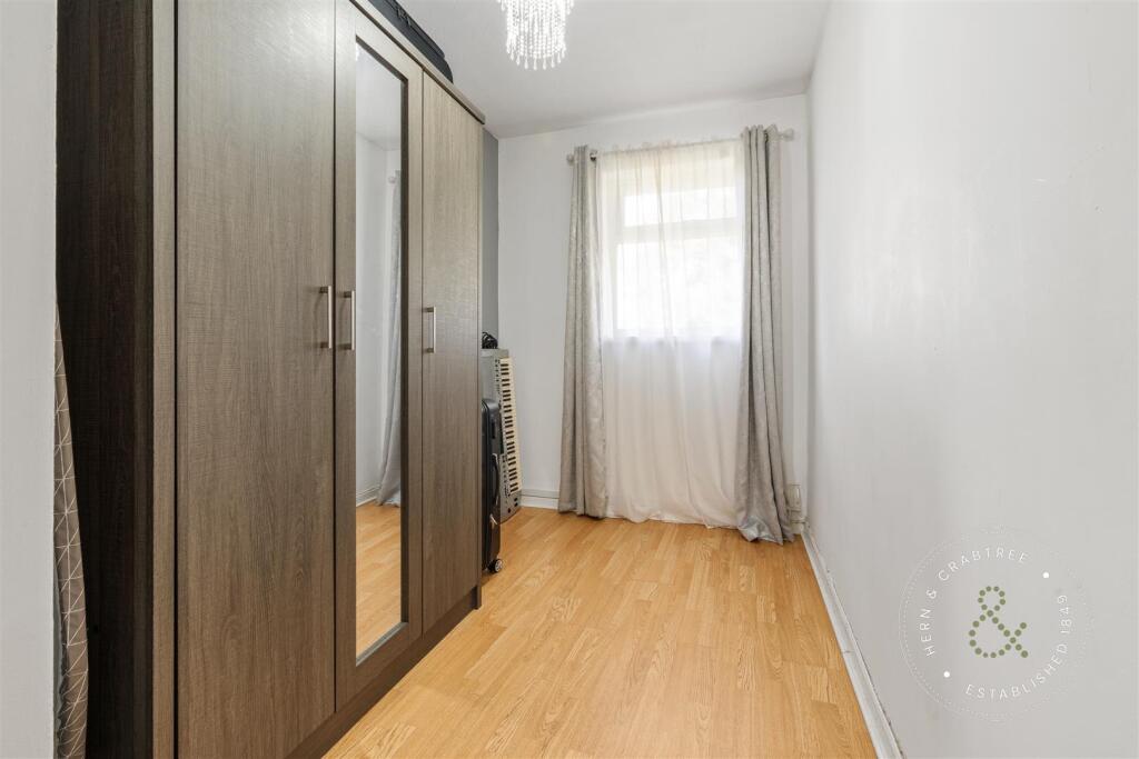 The Hawthorns (14).jpg