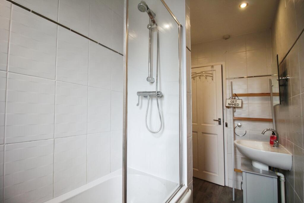 Bathroom Queen S.JPG