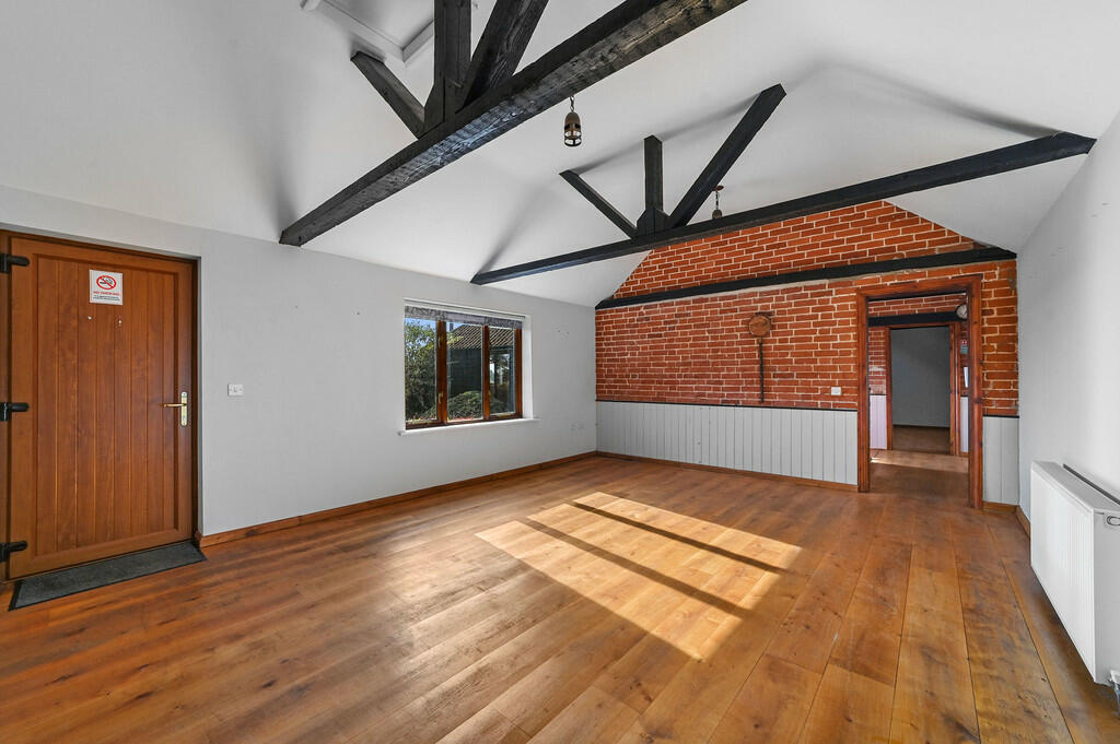 PT-TV-HillTopHous...