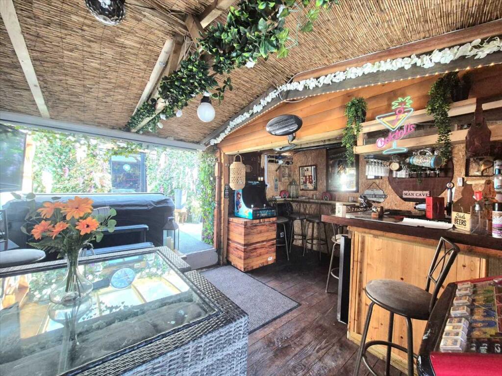 Bar/Man cave