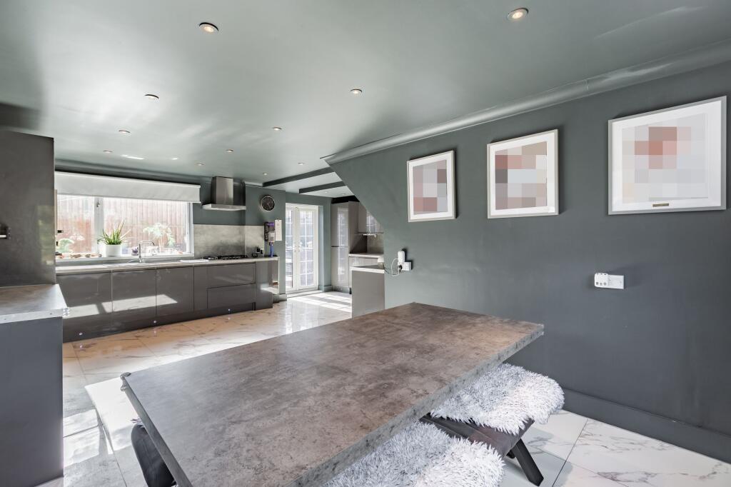 Kitchen / Diner