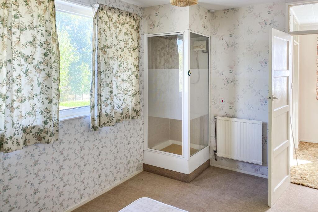 74 Quantock Road, Taunton, Somerset, TA2 7NS
