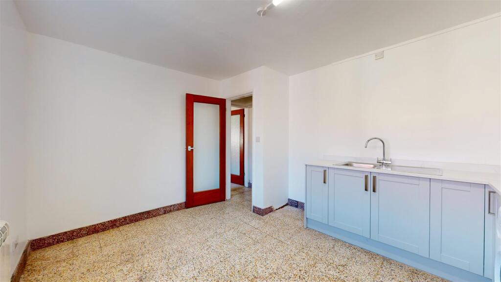 6 Claremont Place, Kitchen, Dining Room 2.jpg