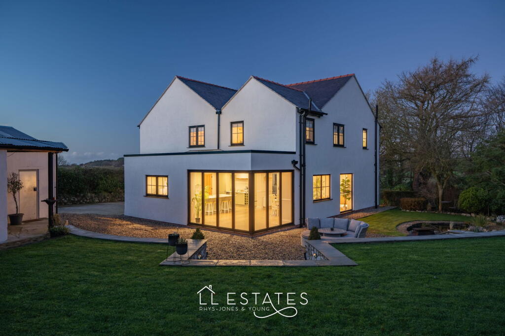 Glasfryn, Lloc