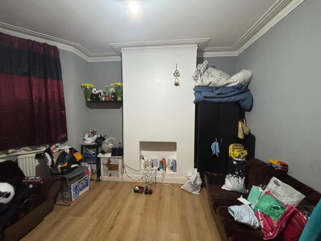 WhatsApp Image 2025-02-11 at 09.37.37