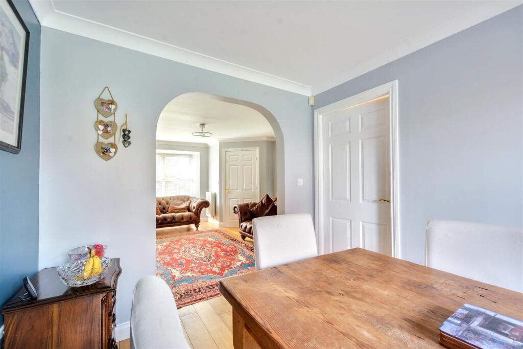 Dining Room_2.jpeg
