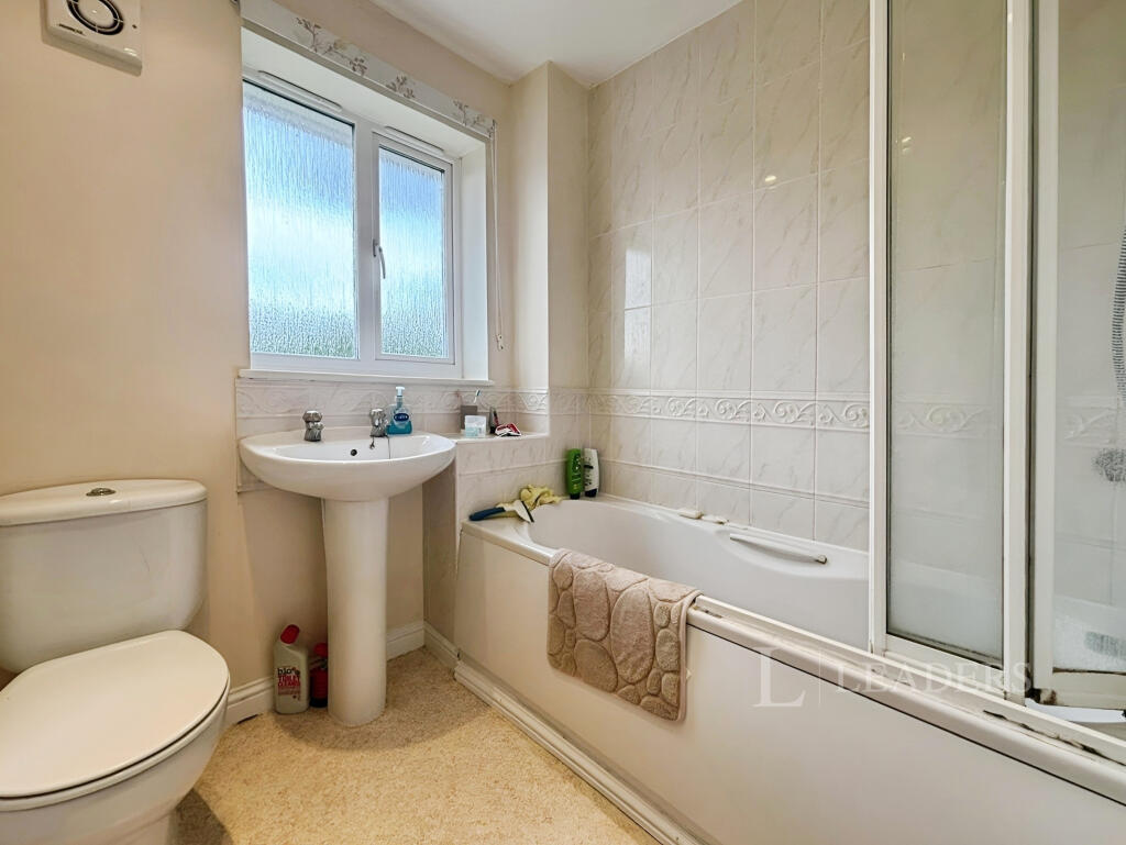 d829ed8f-BATHROOM