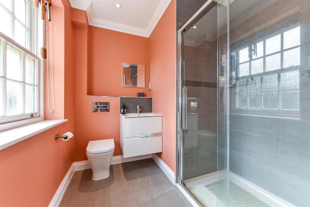 En Suite Shower Room