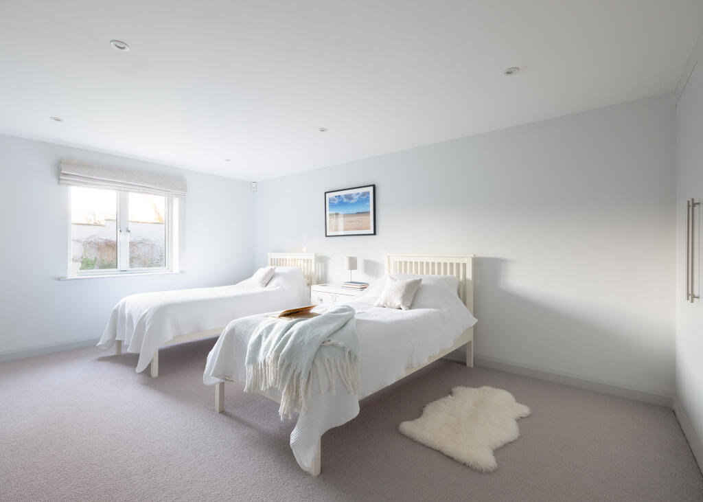 6791029daca4a_Higher Farm 2-28