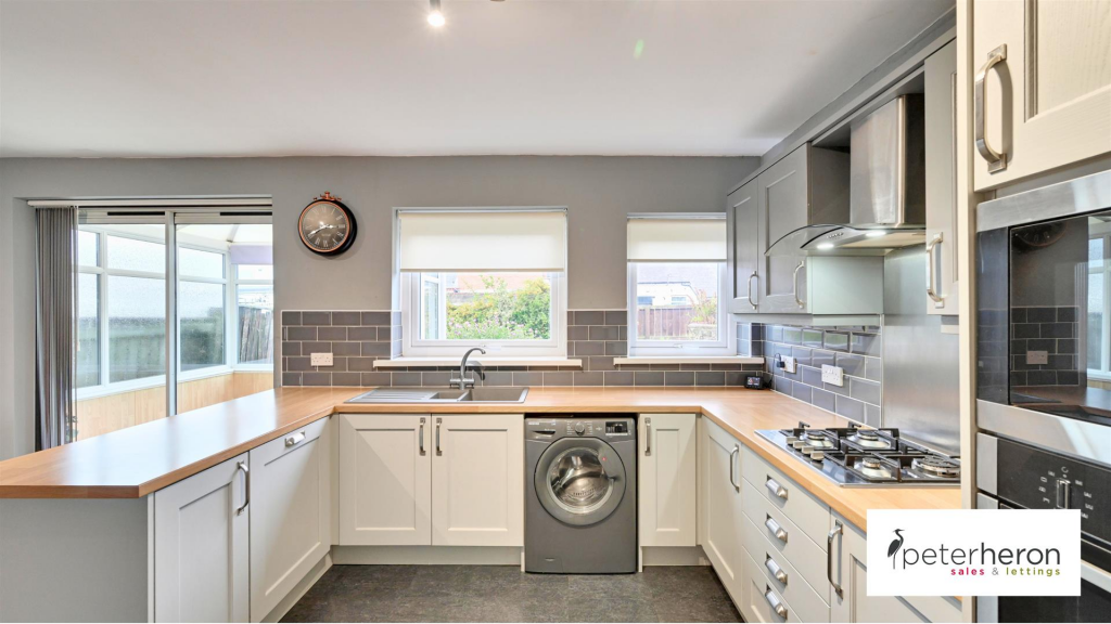 Kitchen &amp; Dining Area