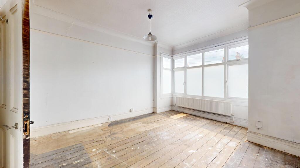 9 Arragon Gardens, Streatham, London, SW16 5LY