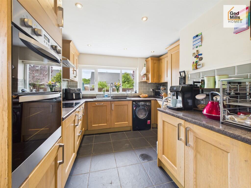 CAM04261G0-PR0053...