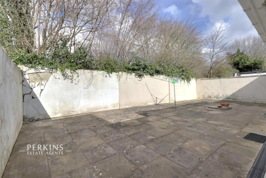 GARDEN.jpg