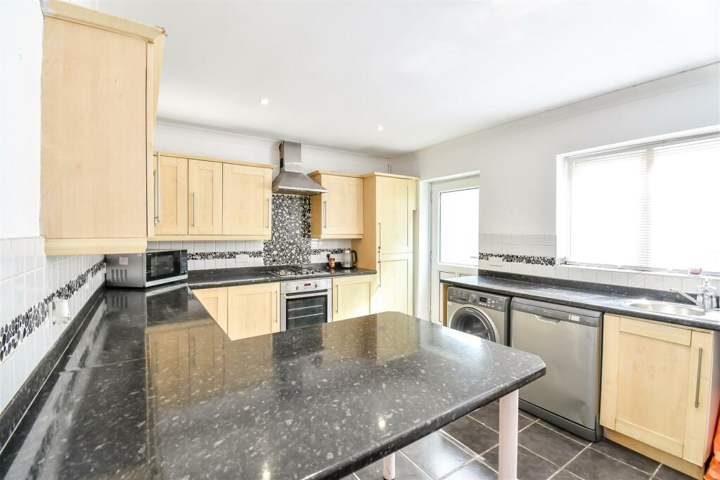 Kitchen / Breakfast