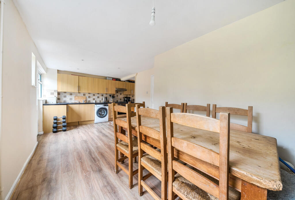 1324471-9-68ad7e7...