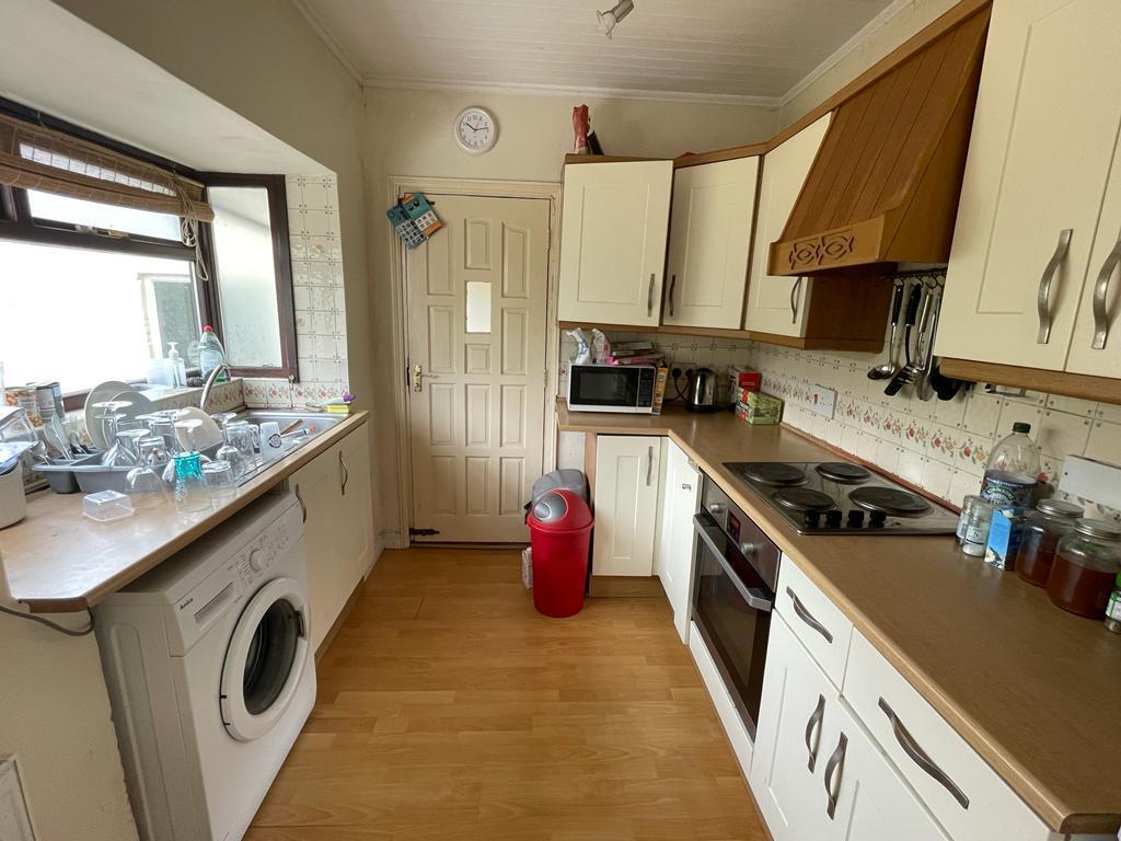 Kitchen2.jpeg