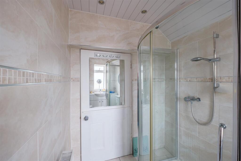 Beechwood Crescent-22.jpg