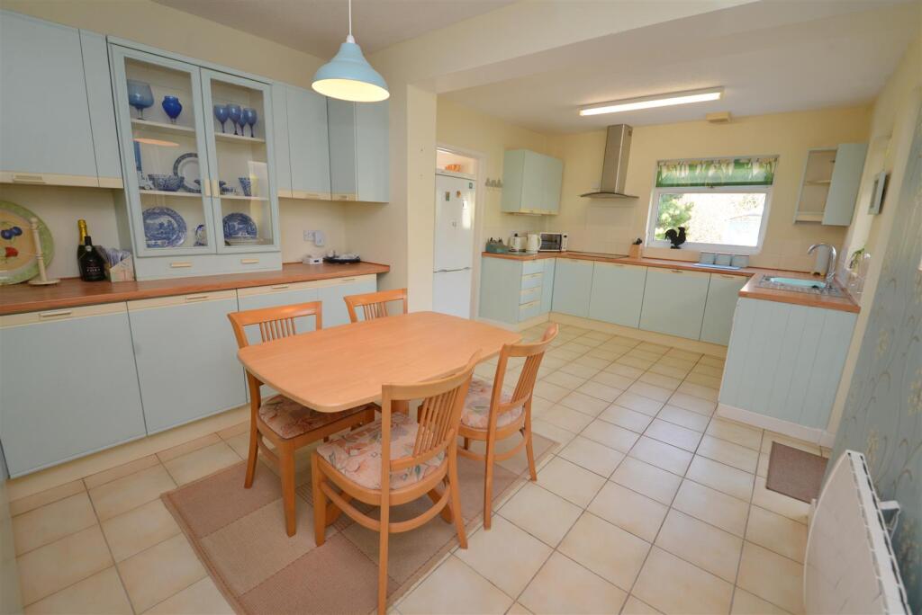 Kitchen / Diner