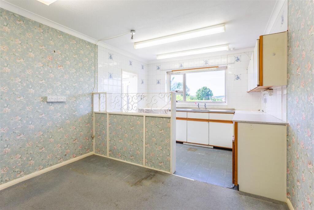 Kitchen Diner1.jpg