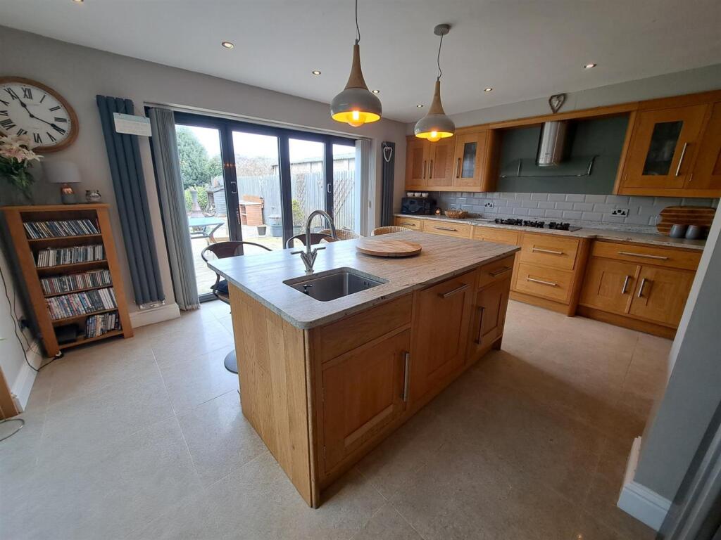 South View, Northampton