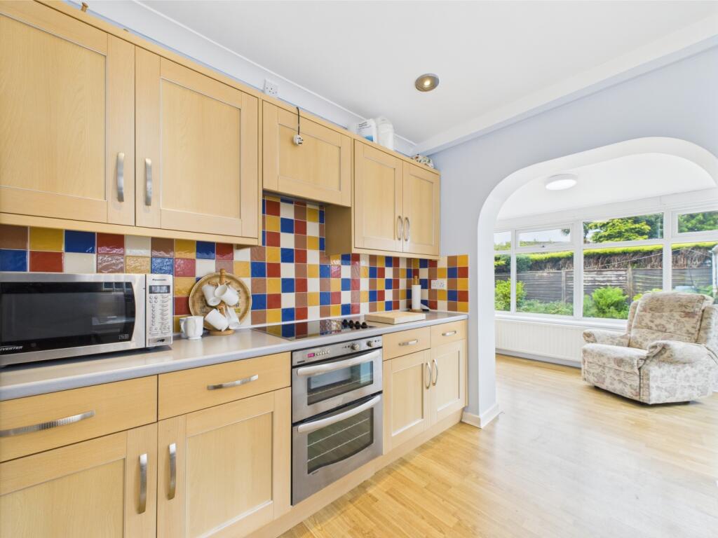 CAM02386G0-PR0131-STILL016