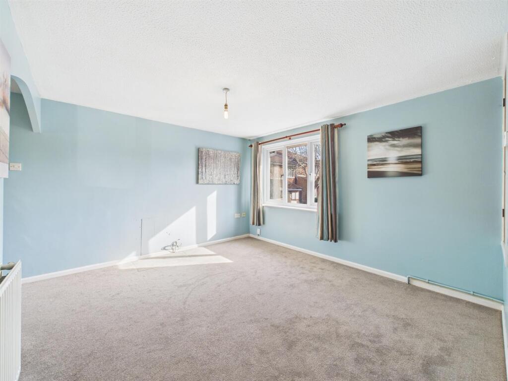 4 - One-Bedroom Flat Plus Parking In Speedwell.jpg