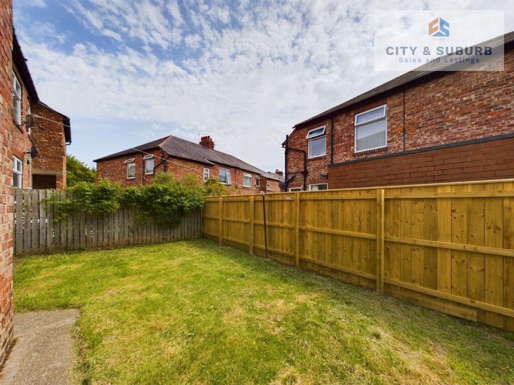 CAM01351G0-PR0096-STILL016