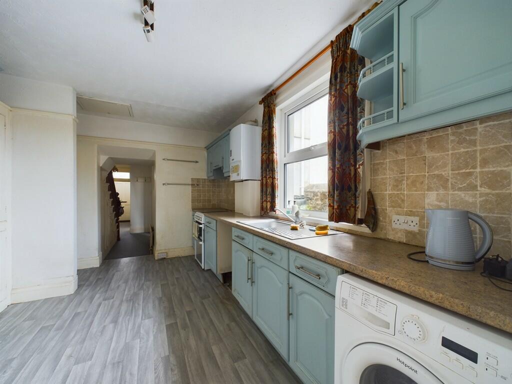 CAM02089G0-PR0378...