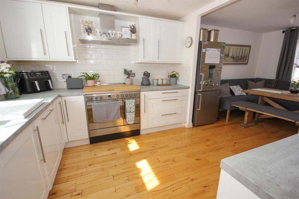 Kitchen Diner.jpg