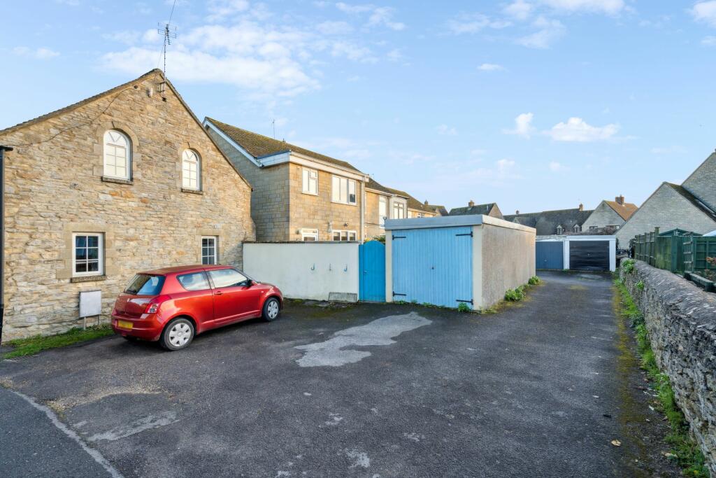 Garage &amp; Parking