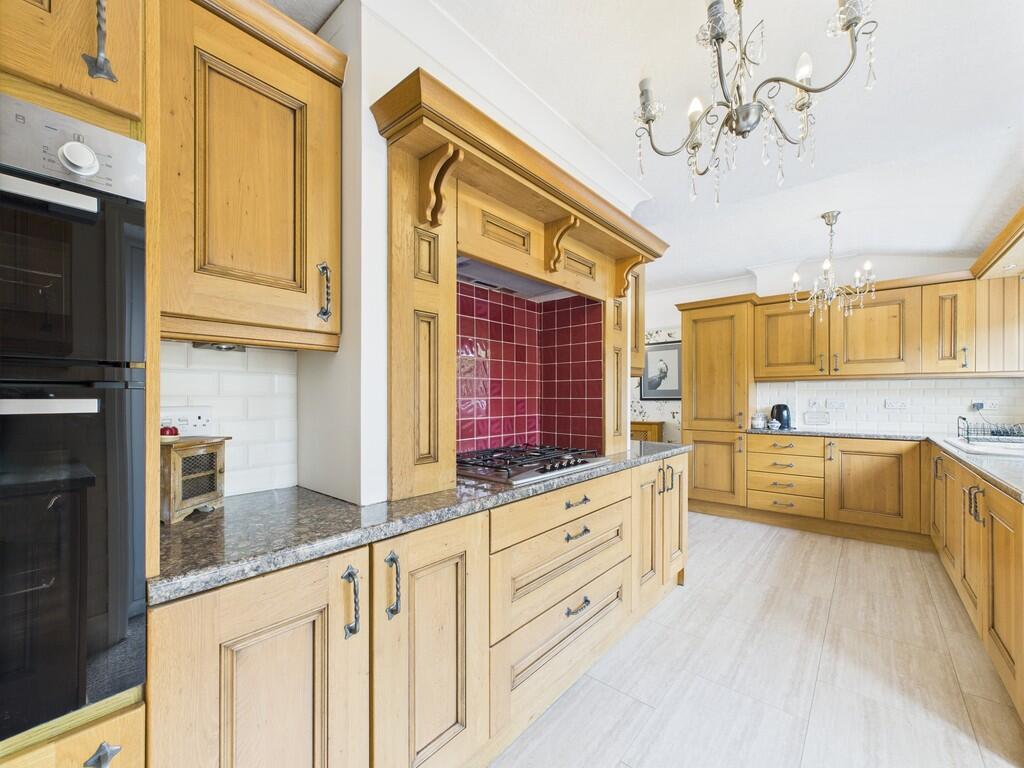 CAM01835G0-PR0217...