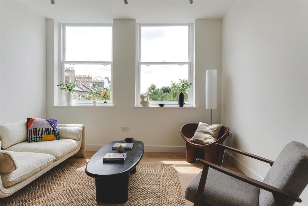 Clissold Crescent-15.jpg