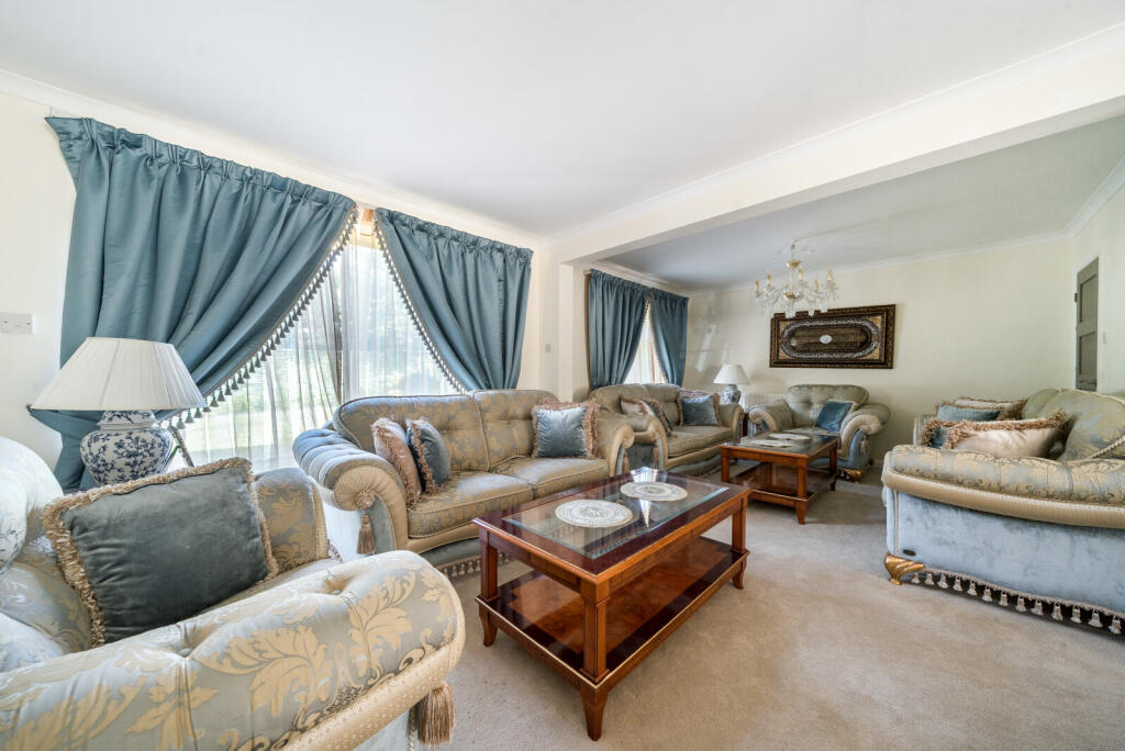 1299911-8-683804f...