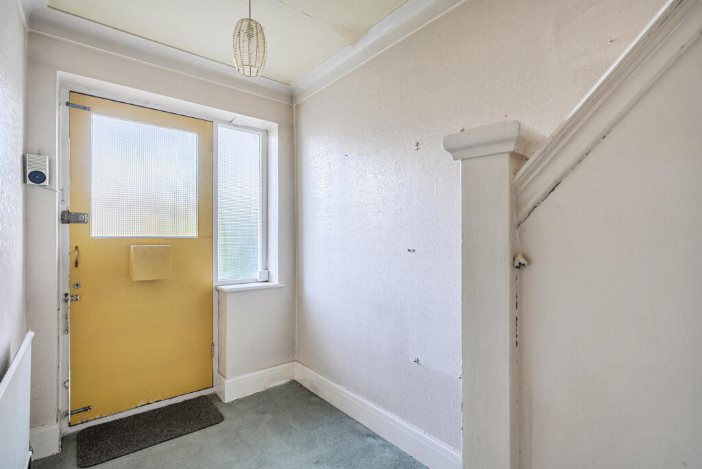 1383642-5-691dc57...