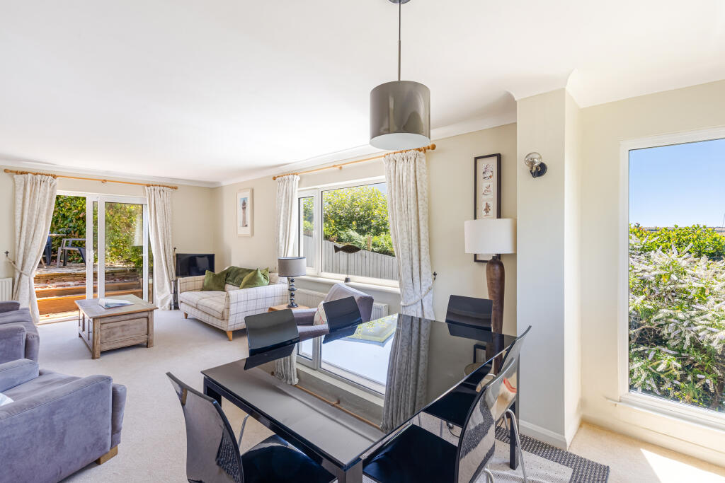 A13 - 1 Well Hill Close, Malborough, Walkers Rest 