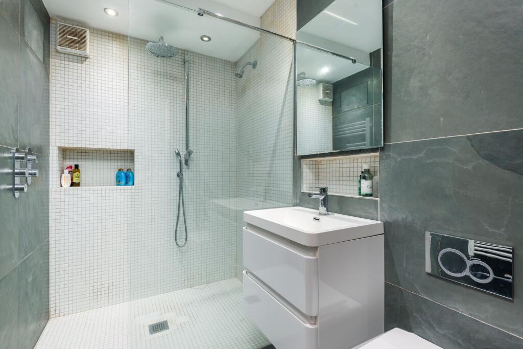 BEDROOMS AND BATHROOMS