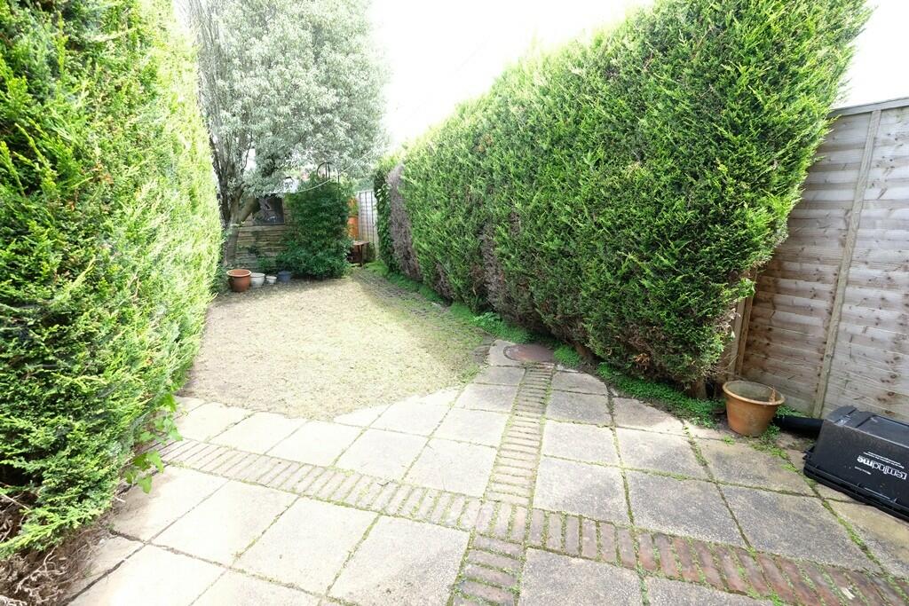 GARDEN 