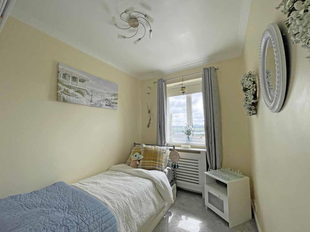 Wycliffe Road 39 - Bed 3.jpg