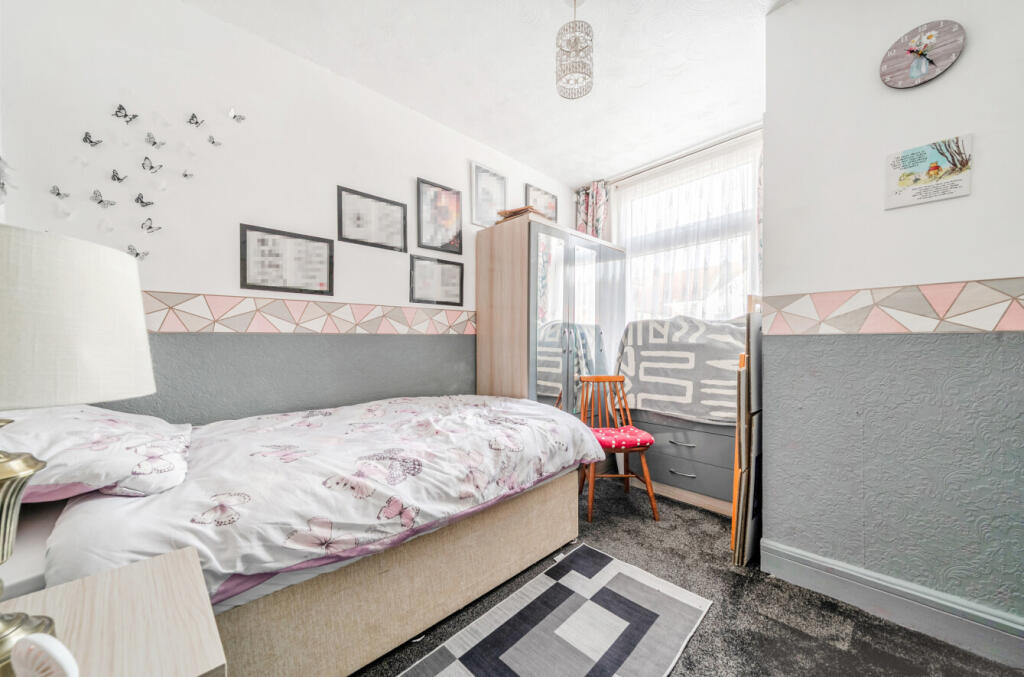 1388535-12-693952...