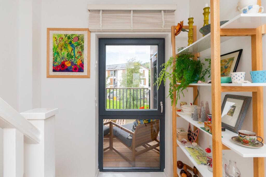 YAWNAMOR41 - Landing B.jpg