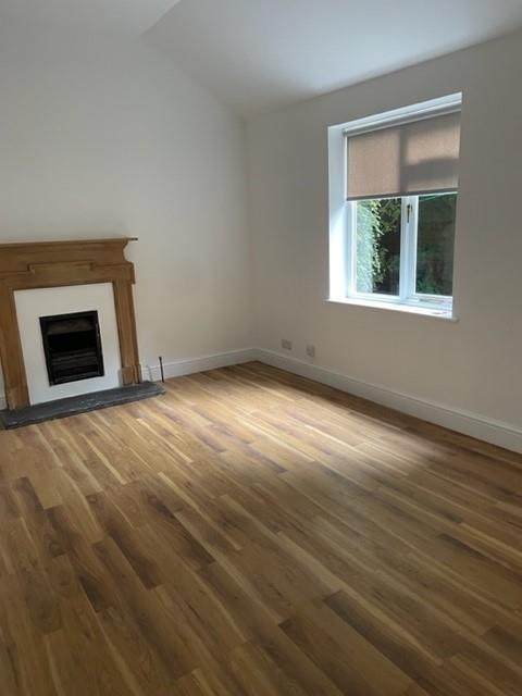 sittingroom 2.jpg