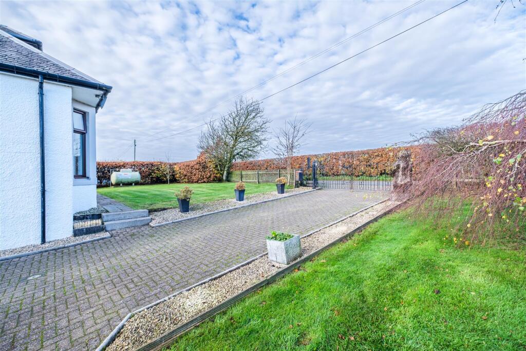 Tweedieside Cottage-61.jpg
